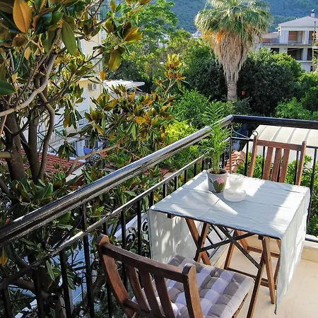 Fotinos House Πανσιόν 3*