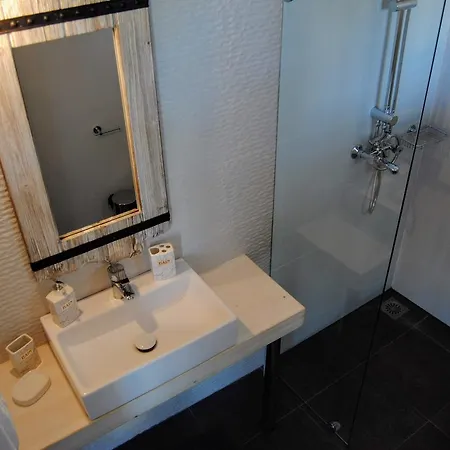 Πανσιόν Fotinos House 3*