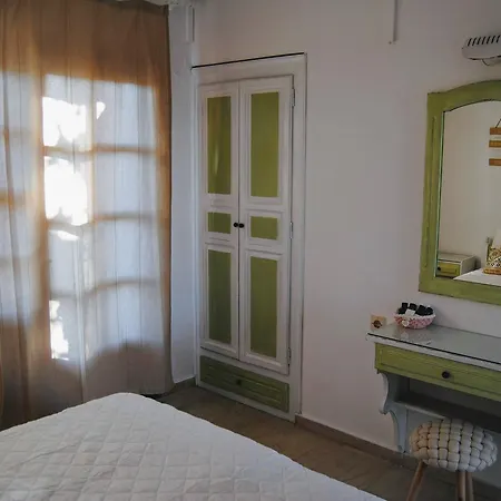 Πανσιόν Fotinos House